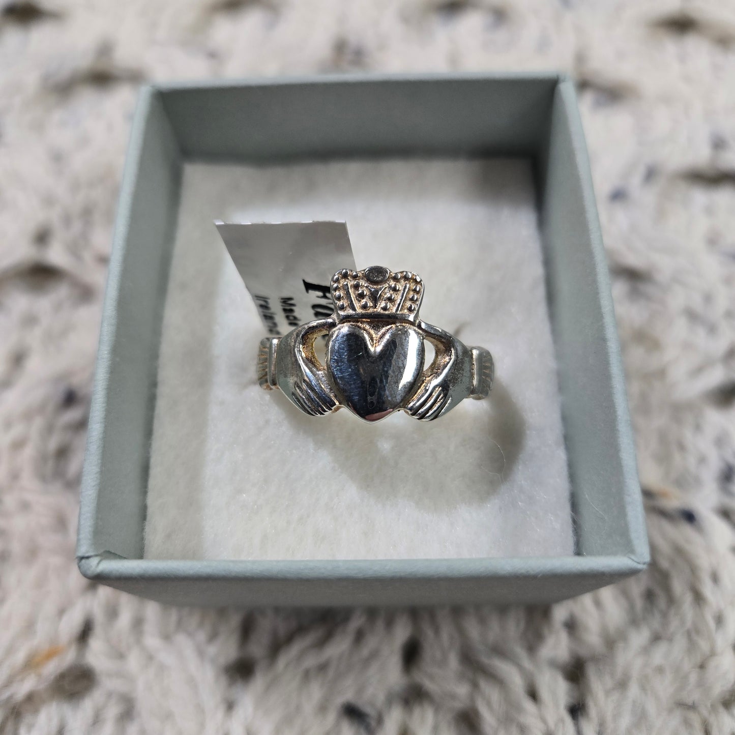 Facet Men's Sterling Silver Claddagh