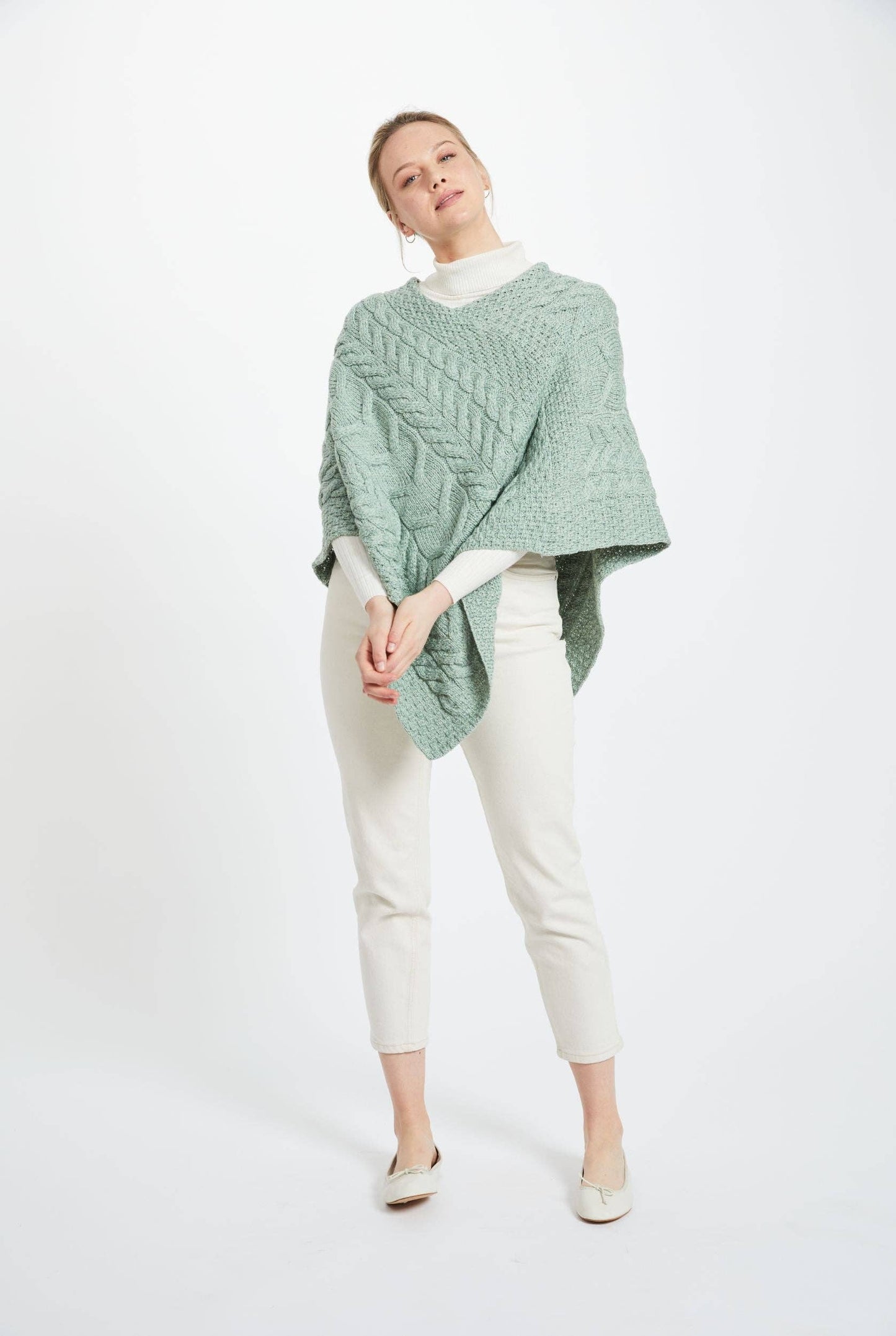 Aasleagh Falls Ladies Aran Poncho-Mint