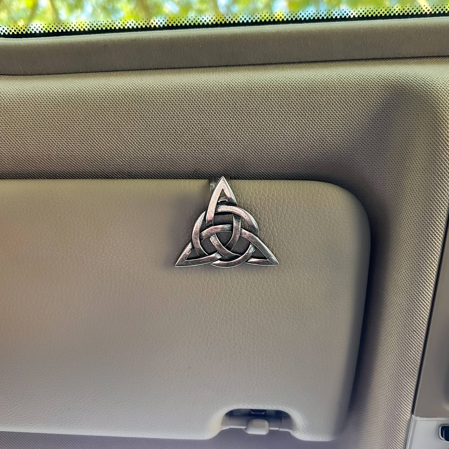 Trinity Knot Visor Clip