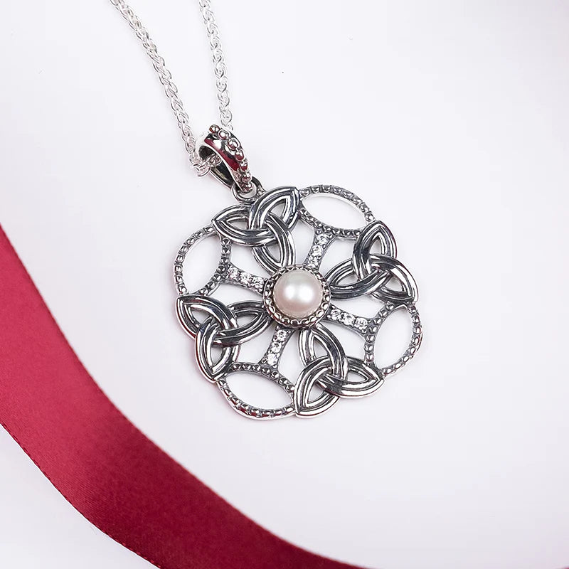 Silver Aphrodite Pendant - Fresh Water Pearl