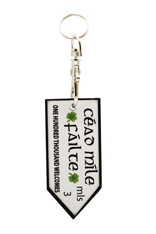 Ceád Mile Fáilte Road Sign Keyring