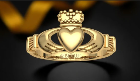 Boru Traditional Gold Vermeil Claddagh Ring