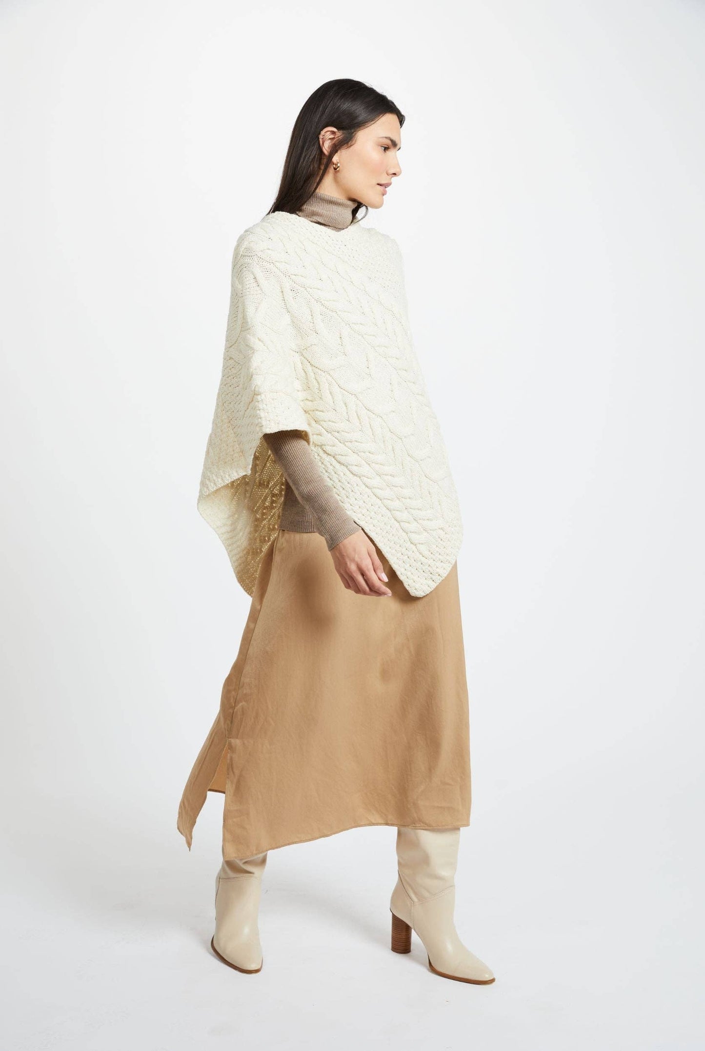Aasleagh Falls Ladies Aran Poncho-Cream