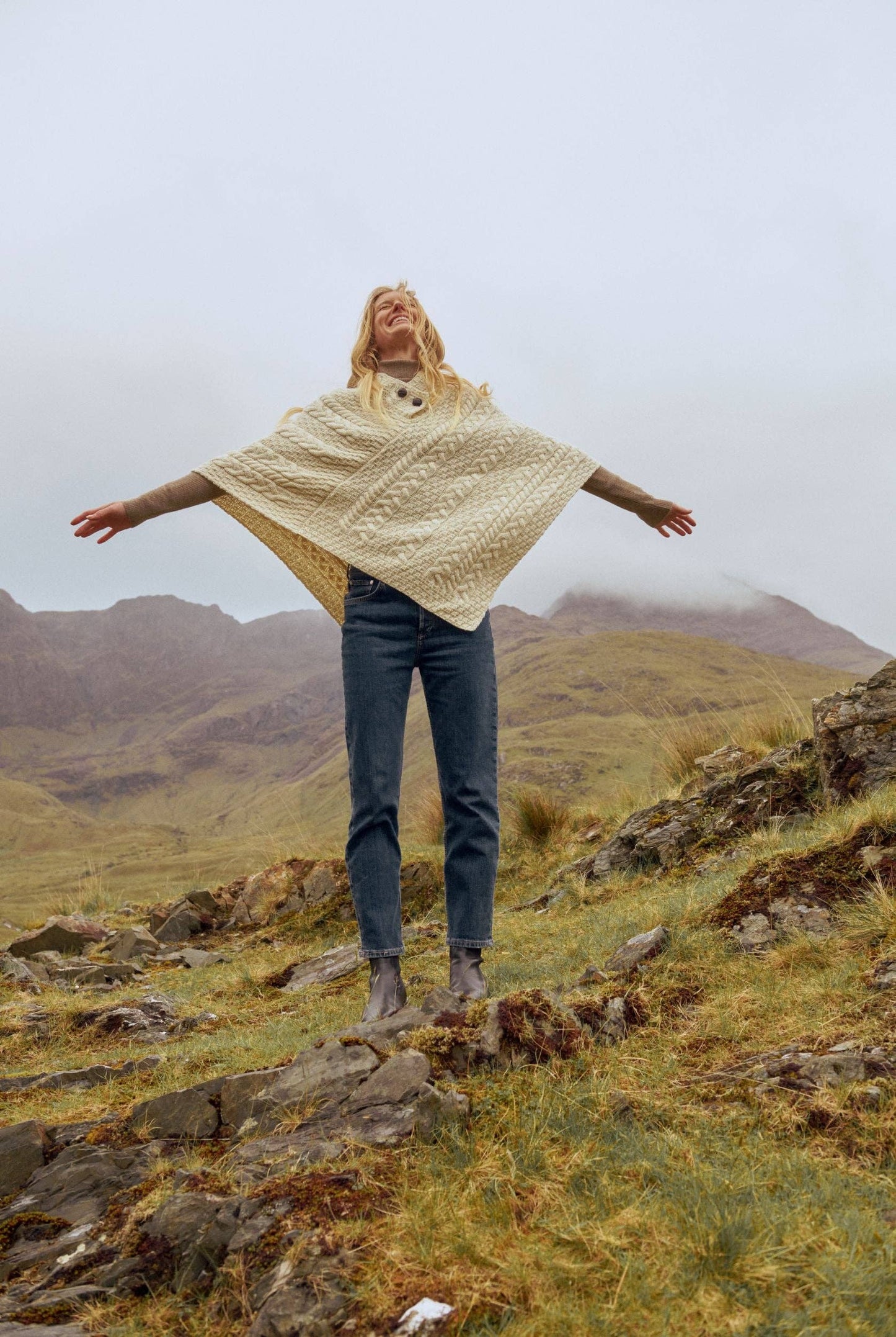 Easkey Ladies Classic Aran Button Poncho - Cream
