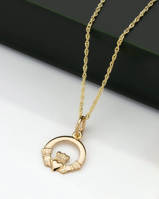 Solvar 10K Claddagh Necklace