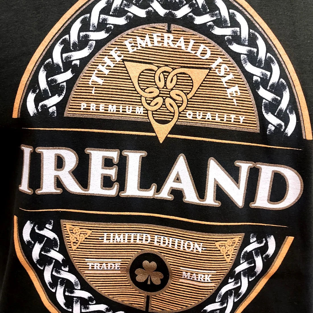 Ireland Emerald Isle Label T-shirt in Bottle Green