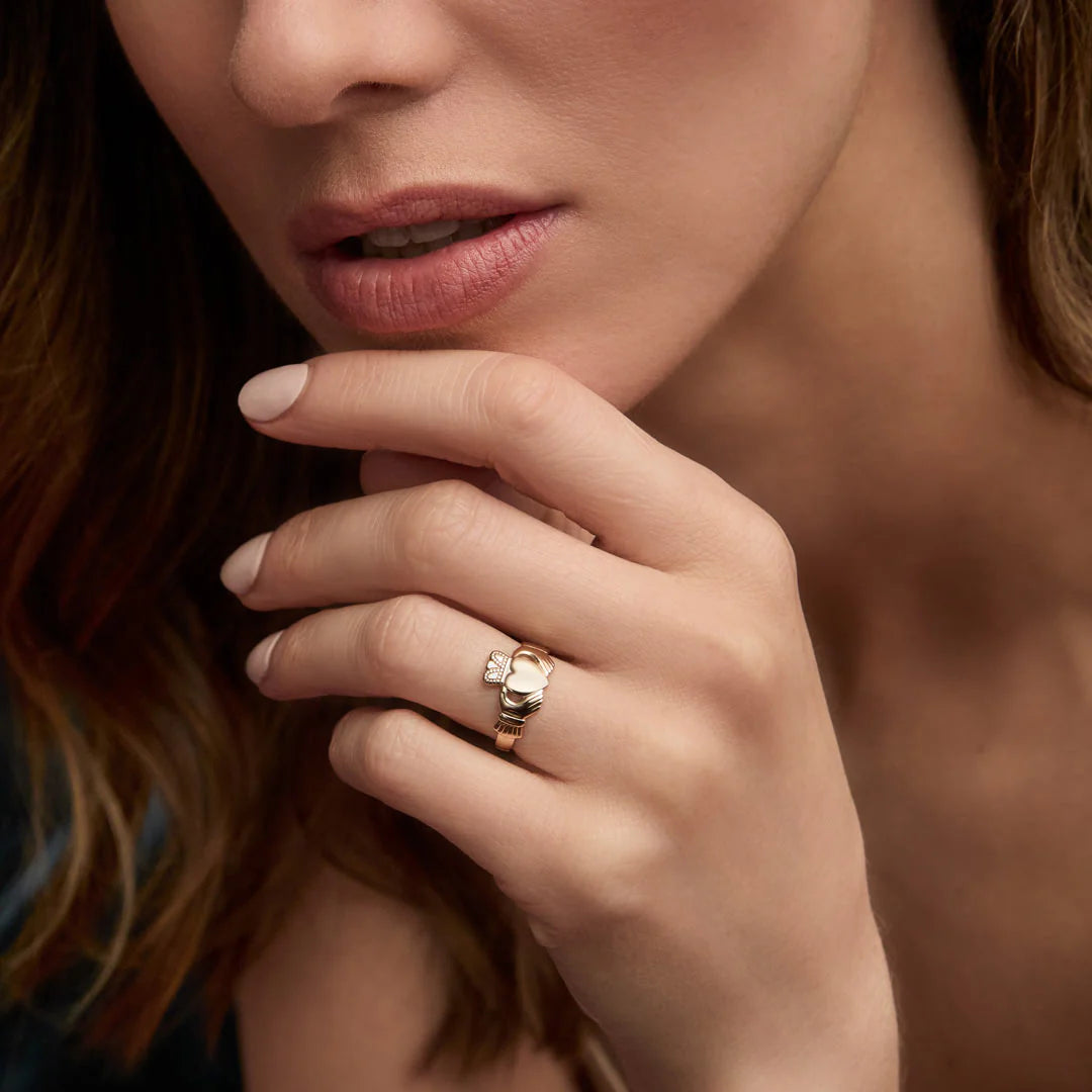 Solvar 10K Gold Ladies Claddagh Ring