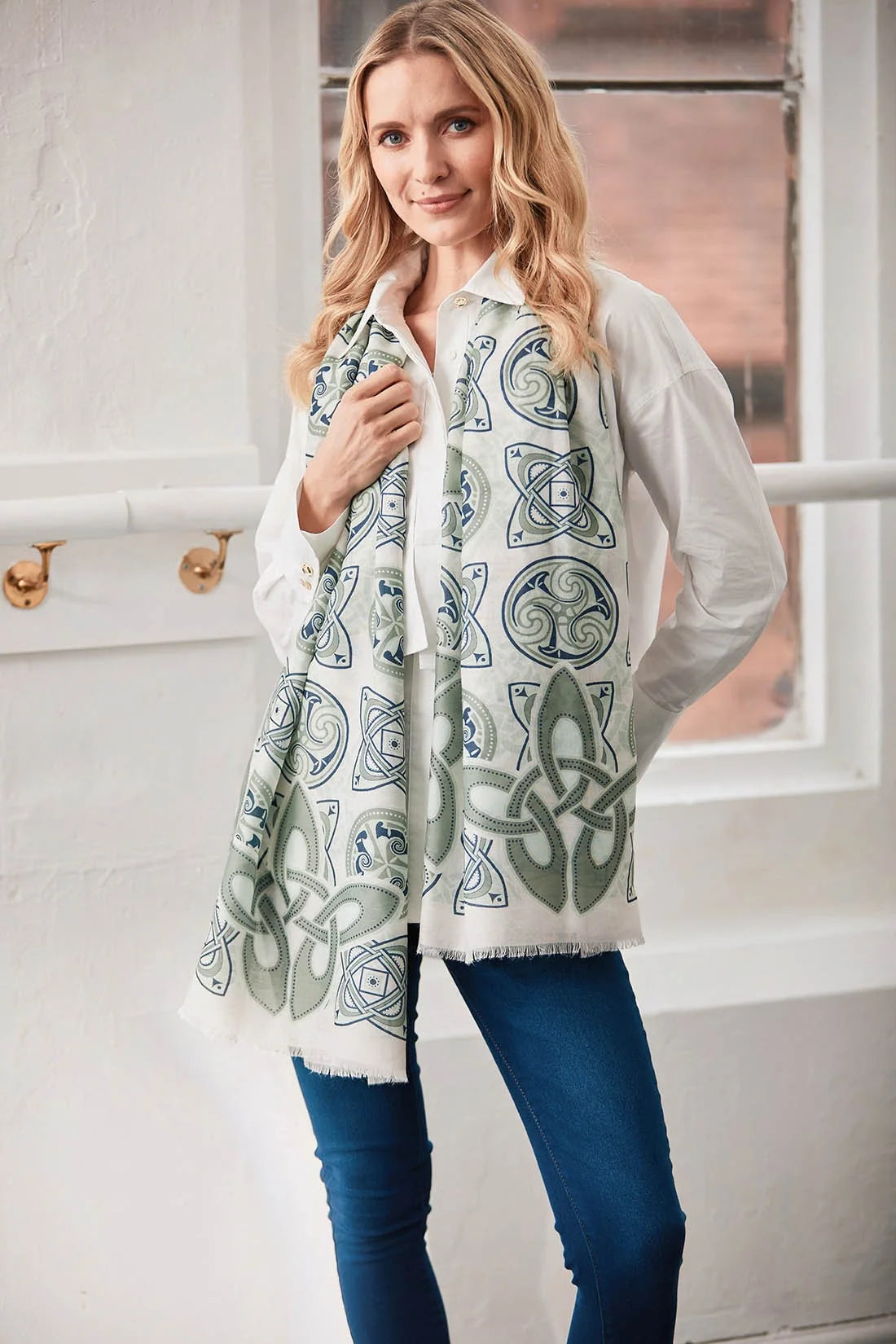 Patrick Francis Celtic Knot Fashion Scarf in Cream & Green
