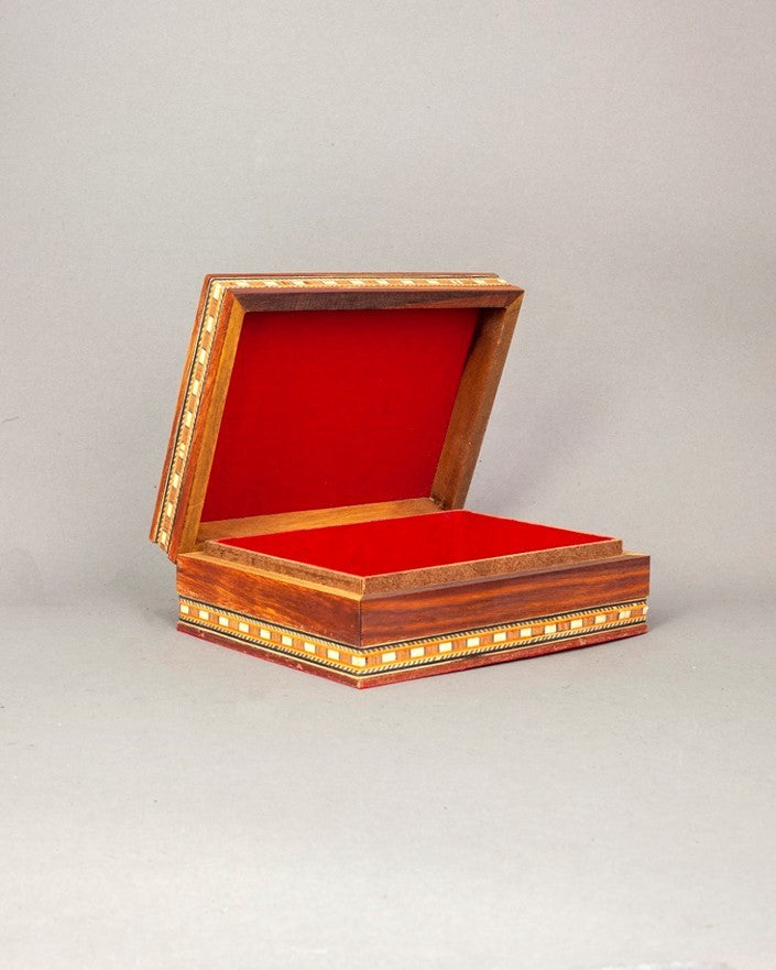 Celtic Triquetra Box With Stone Inlay